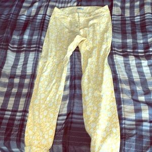 Mid capris above ankle